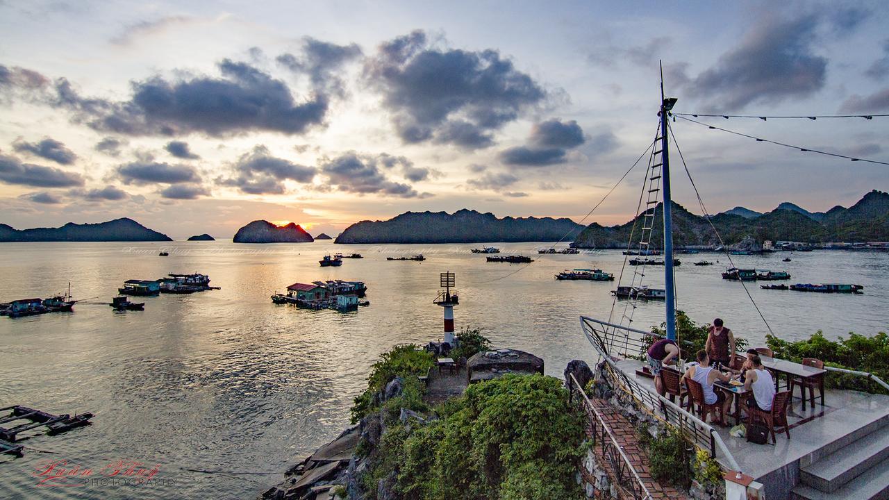 Cat Ba Hostel Cat Ba Island Esterno foto